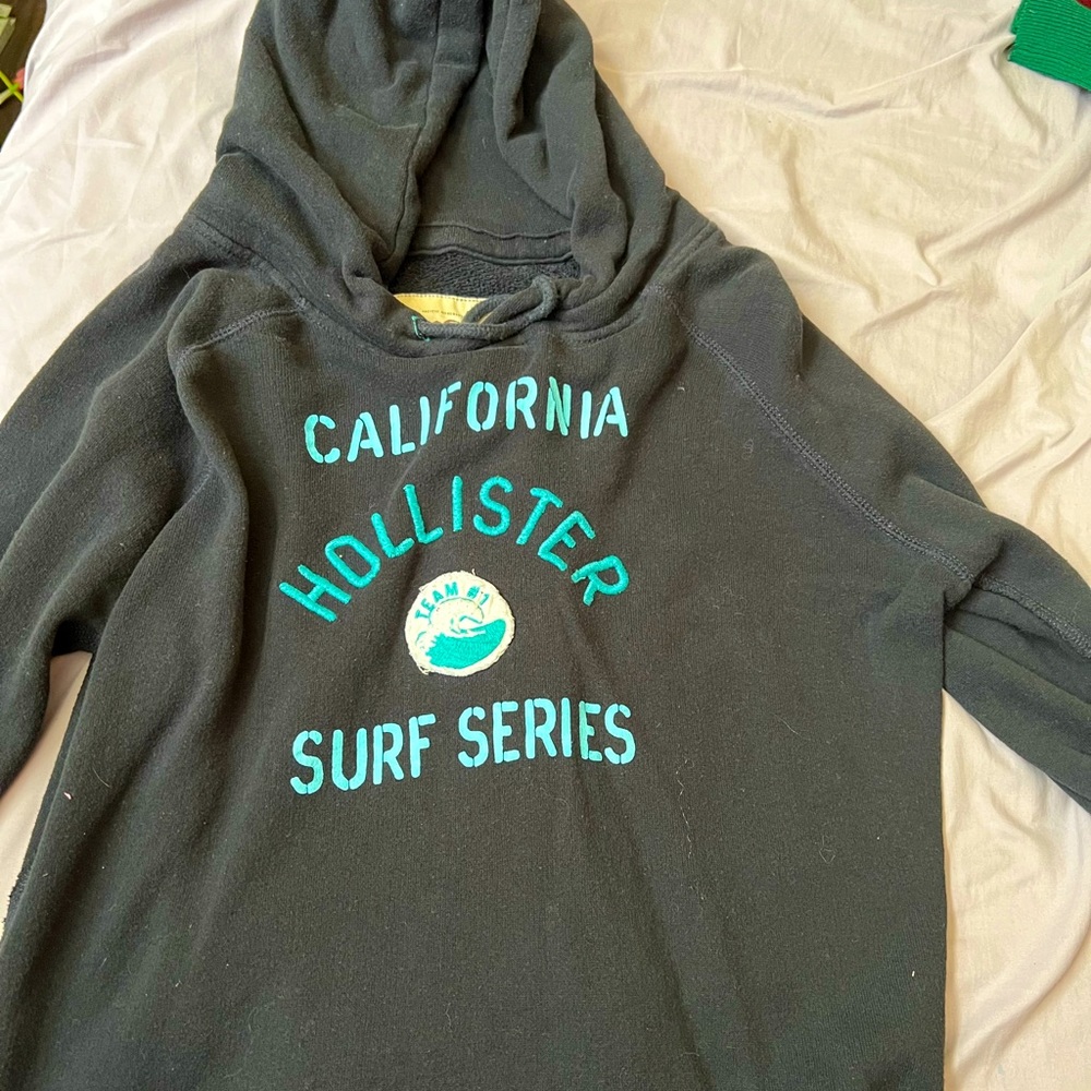 Hollister half sleeve hoodie